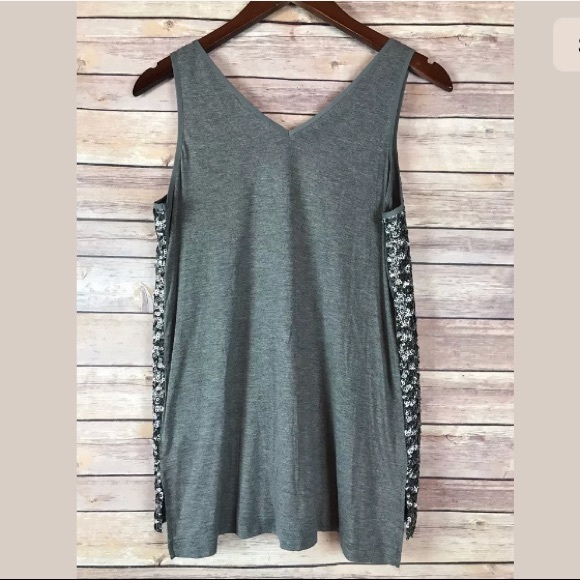 BANANA REPUBLIC Sequins Sleeveless V-Neck Top, S - Picture 3 of 5